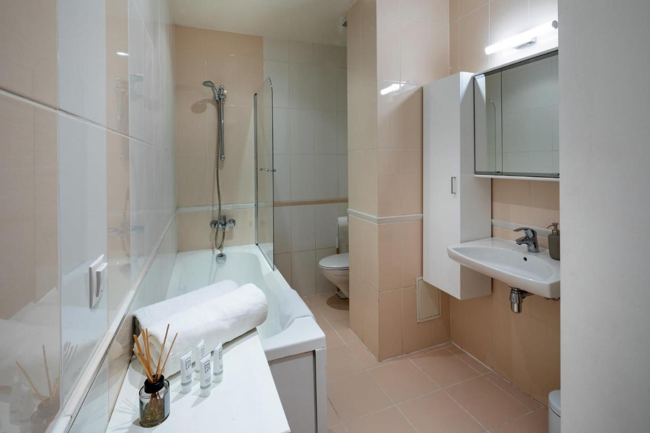 Ziedondarza Park One Bedroom Apartment With Balcony Riga Exterior photo